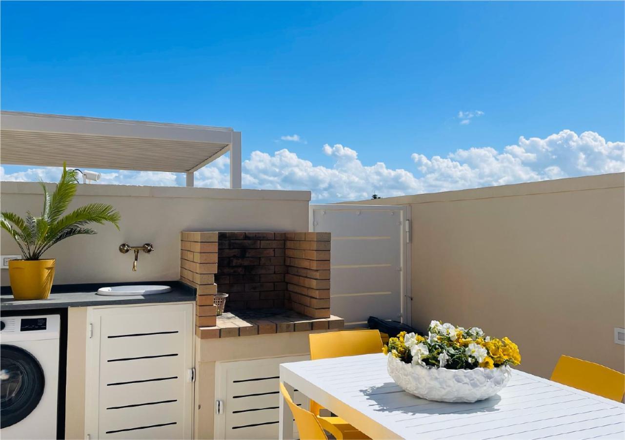 La Collina Di Montegrappa - Suites With Heated Private Pool - Suites With Shared Pool Tuglie Exterior foto